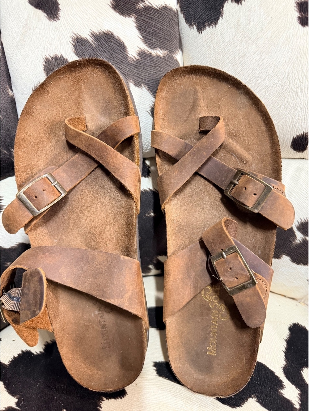 Mountain Sole Brown Leather Buckle Sandals Size 9